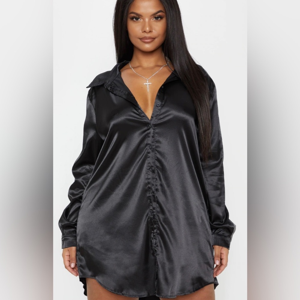 PrettyLittleThing BLACK SATIN BUTTON UP XL